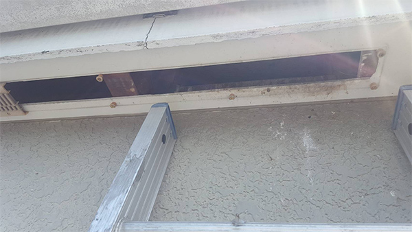 軒天井の通気口